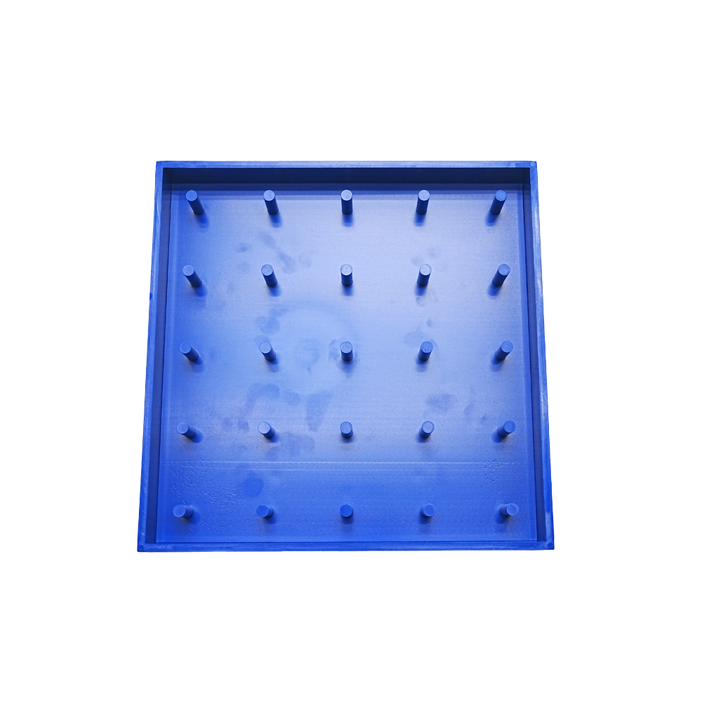 لوحة هندسية بأوتاد 5 × 5